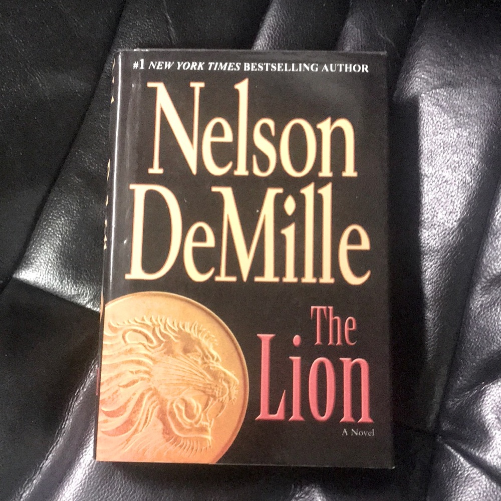 Hardback book. Nelson DeMille ‘The Lion’